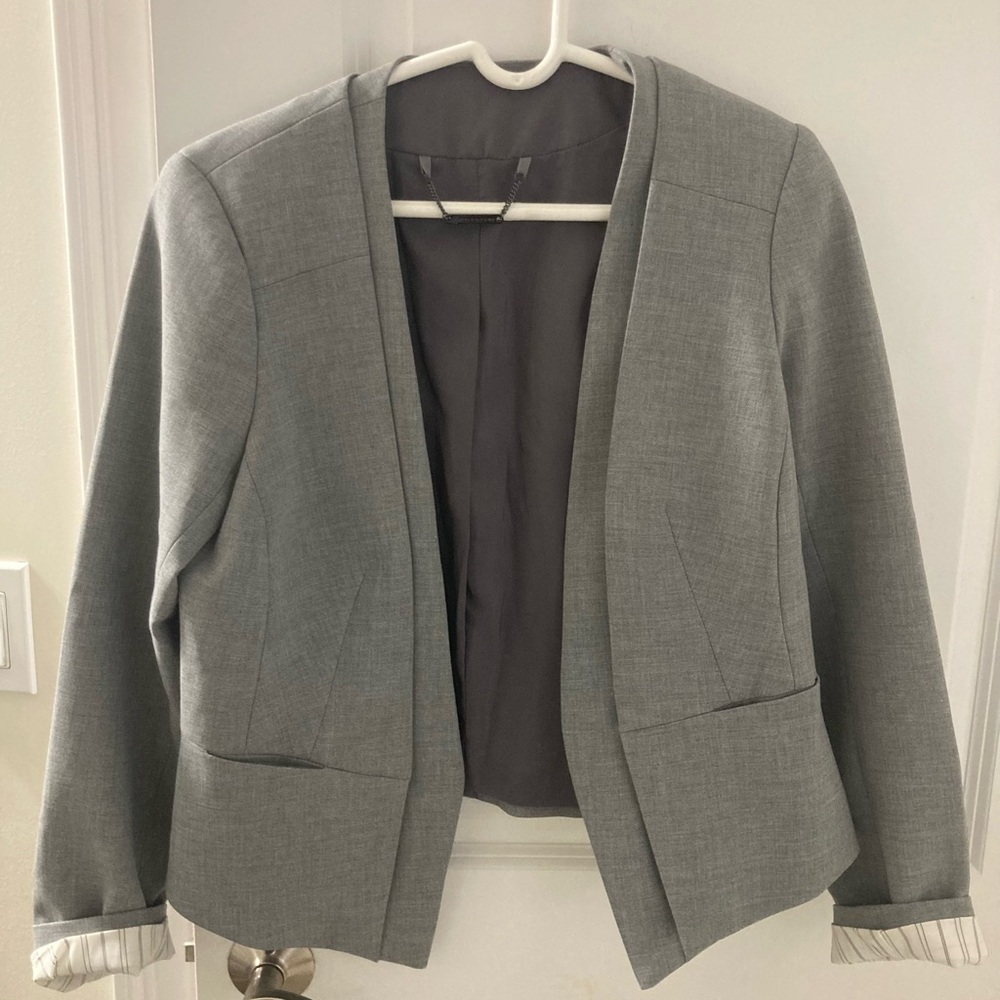 Trina Turk Gray Jacket - 10 - Picture 2 of 8